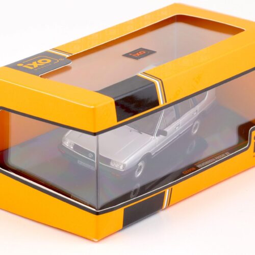 1:43 IXO VW Passat B2 silver metallic 1985