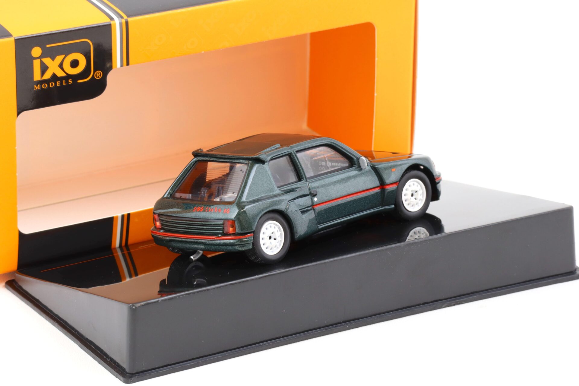 1:43 IXO Peugeot 205 T16 Custom 1987 green-grey metallic