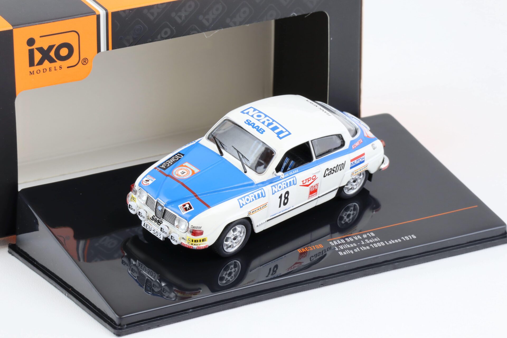 1:43 IXO SAAB 96 V4 Rallye WM 1000 Lakes 1976 Vilkas/ Soini #18