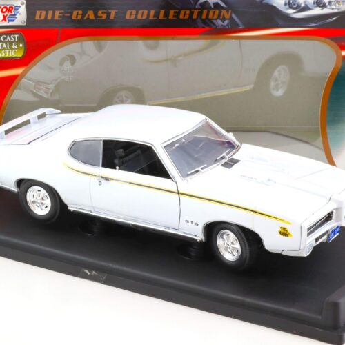 1:18 MOTOR MAX 1969 Pontiac GTO JUDGE Coupe white