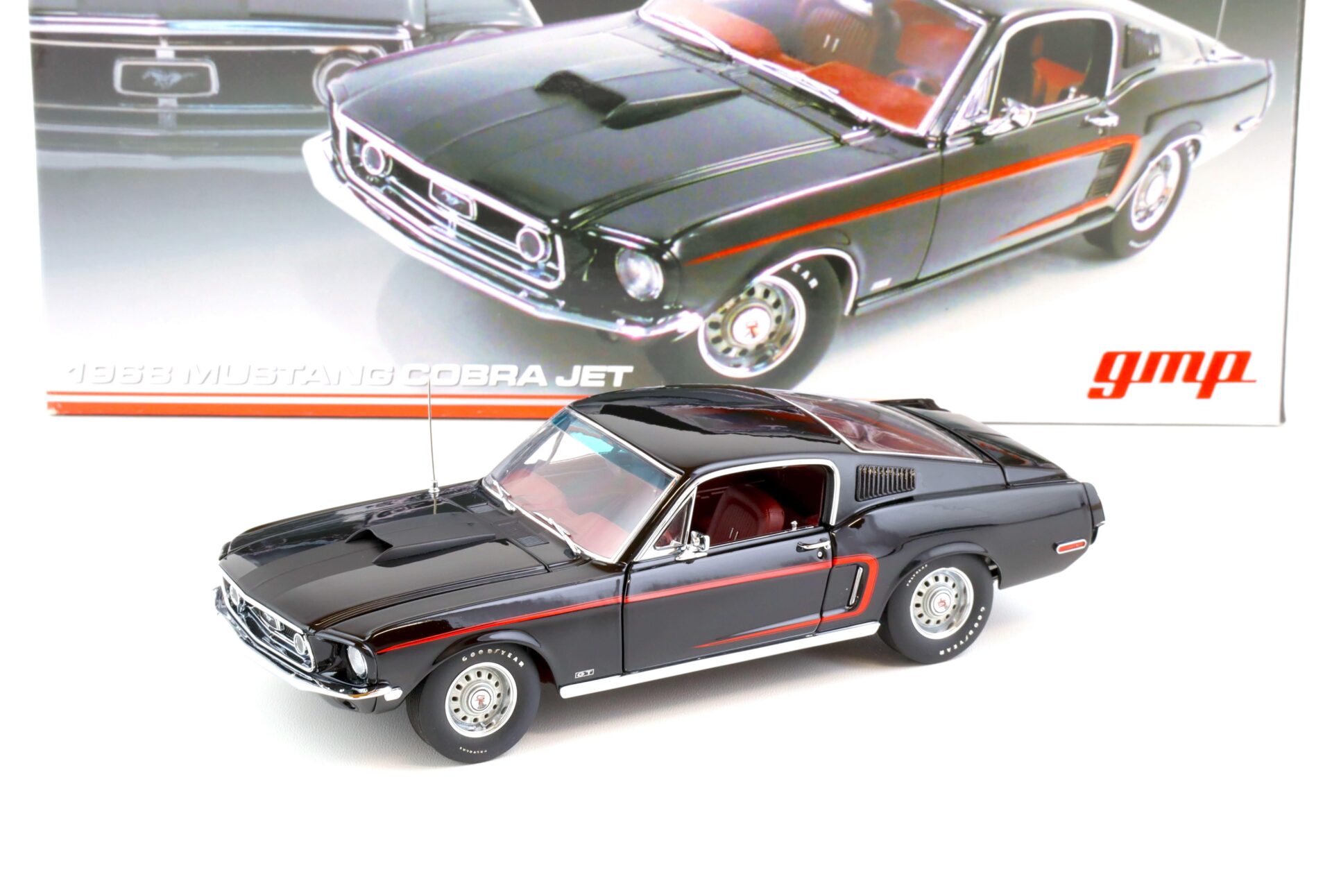 1:24 GMP 1968 Ford Mustang Cobra JET black/ red G2403203