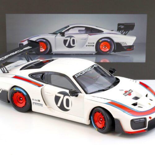 1:18 Minichamps Porsche 935/19 #70 911 991 GT2 Basis white DEALER VERSION