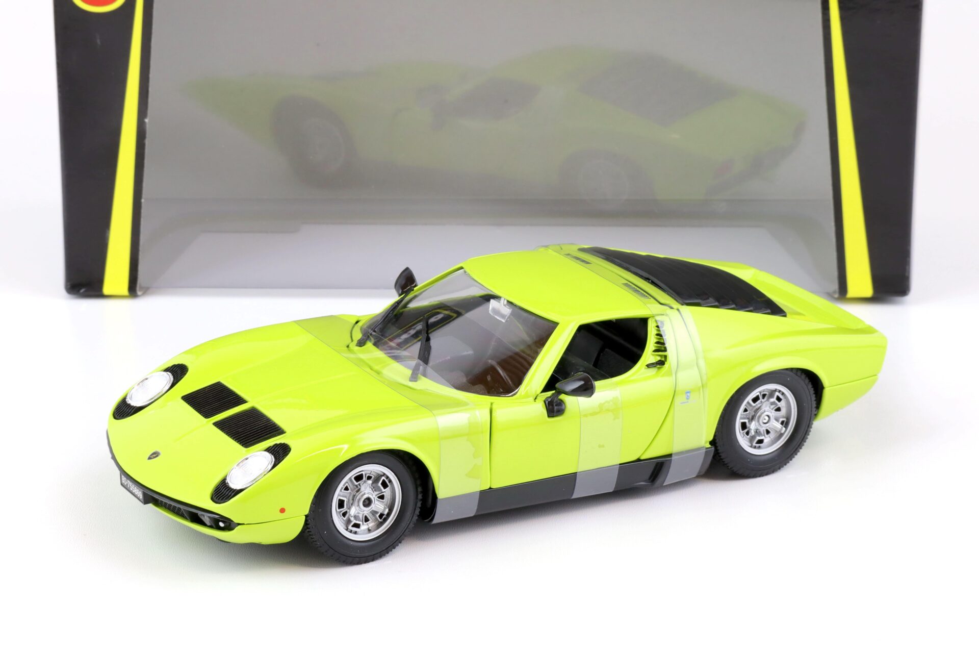 1:18 Bburago Lamborghini Miura 1968 green
