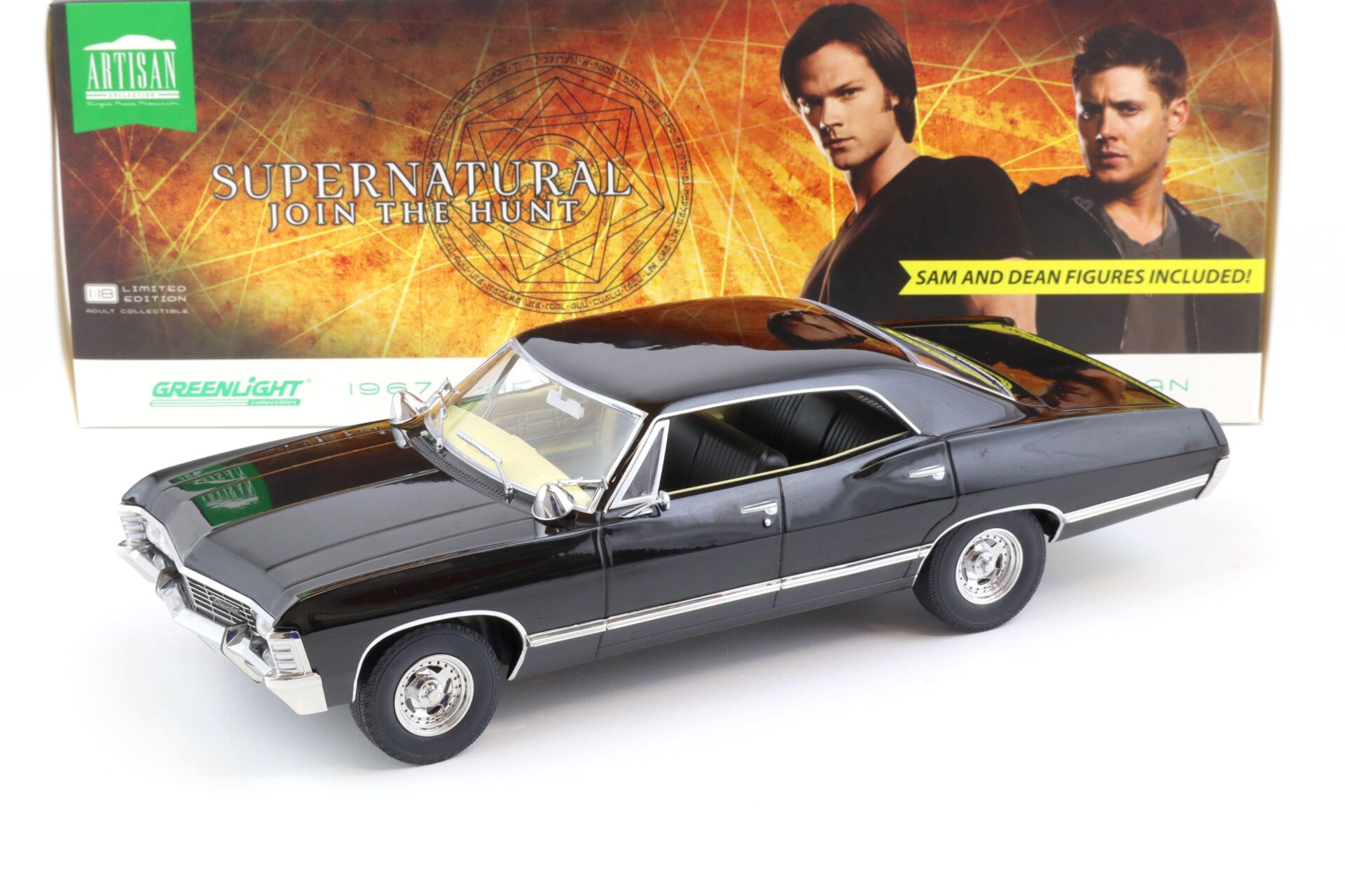 1:18 Greenlight 1967 Chevrolet Impala Sport Sedan Supernatural black + 2x Figuren SAM and DEAN