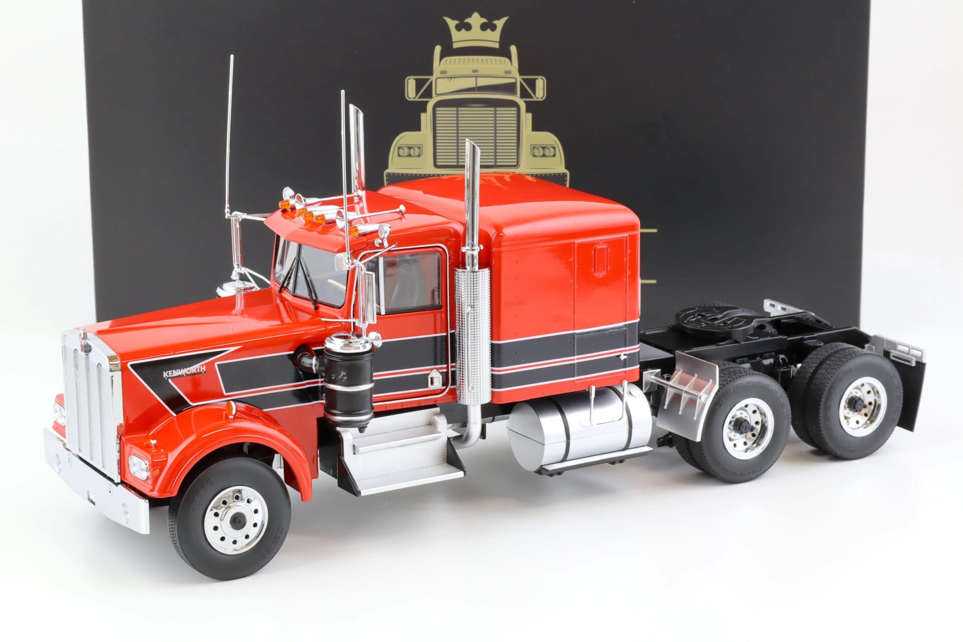 1:18 Road Kings LKW Kenworth W900 SZM red/ black