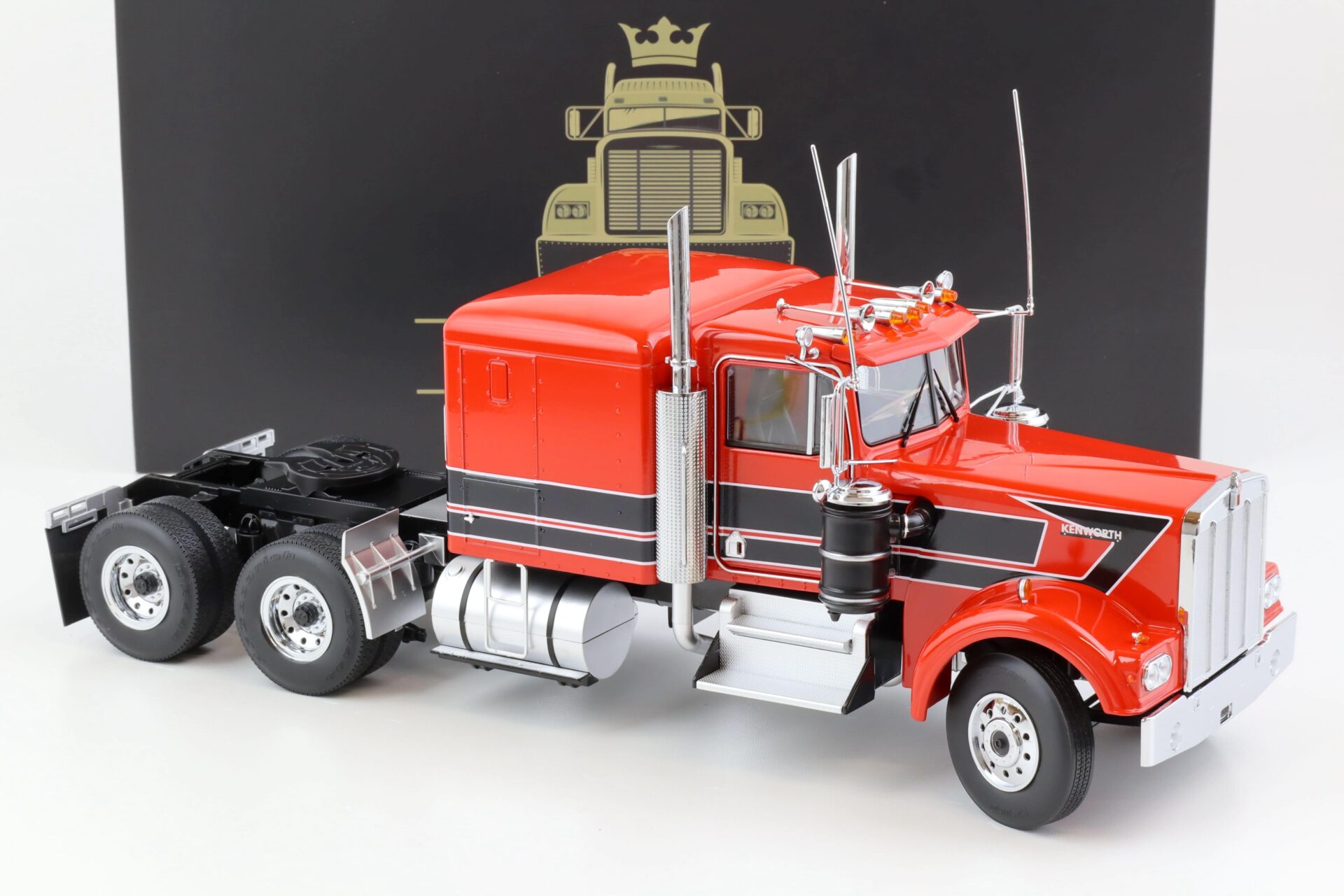 1:18 Road Kings LKW Kenworth W900 SZM red/ black