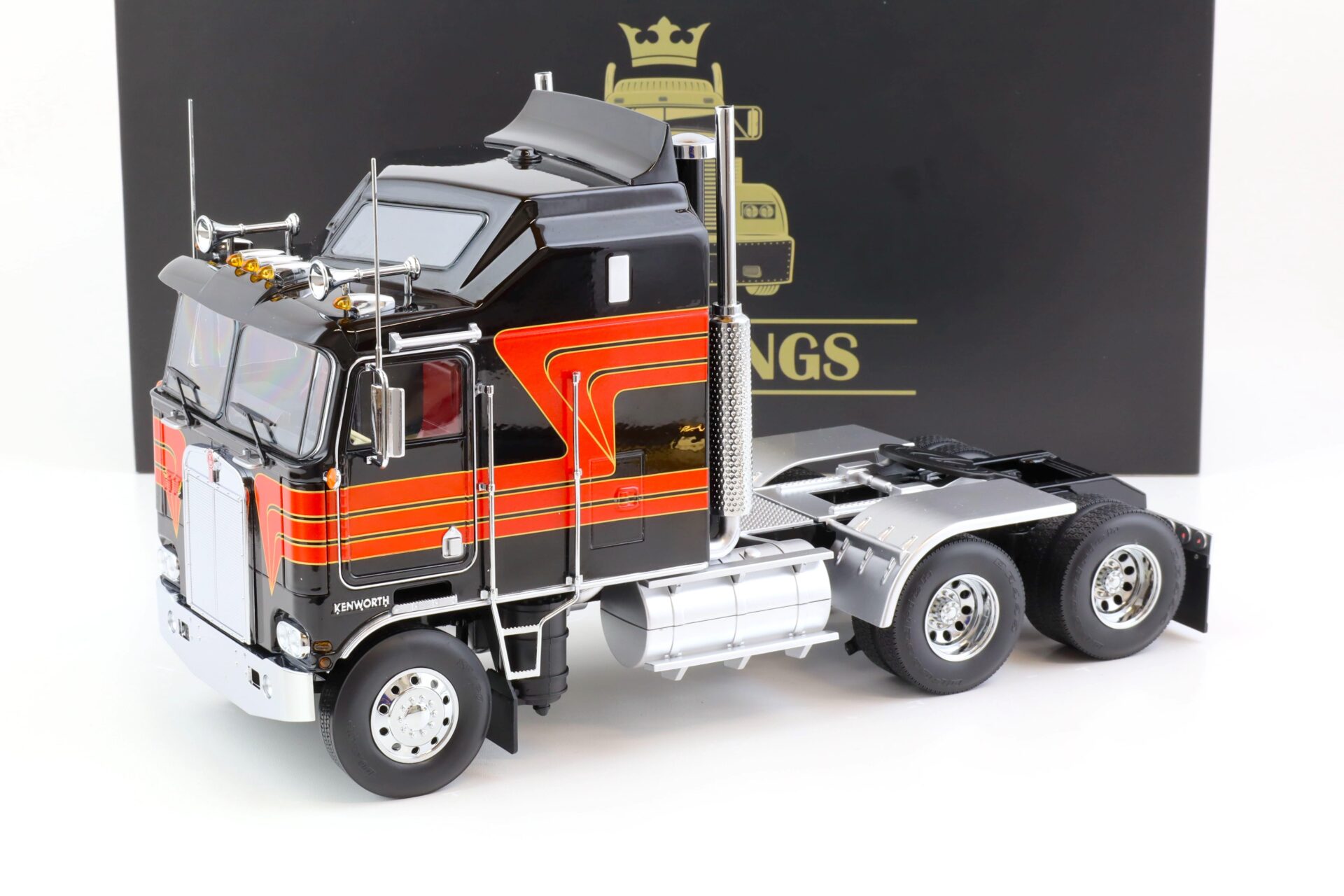 1:18 Road Kings LKW Kenworth K100 Aerodyne 1976 black/ red