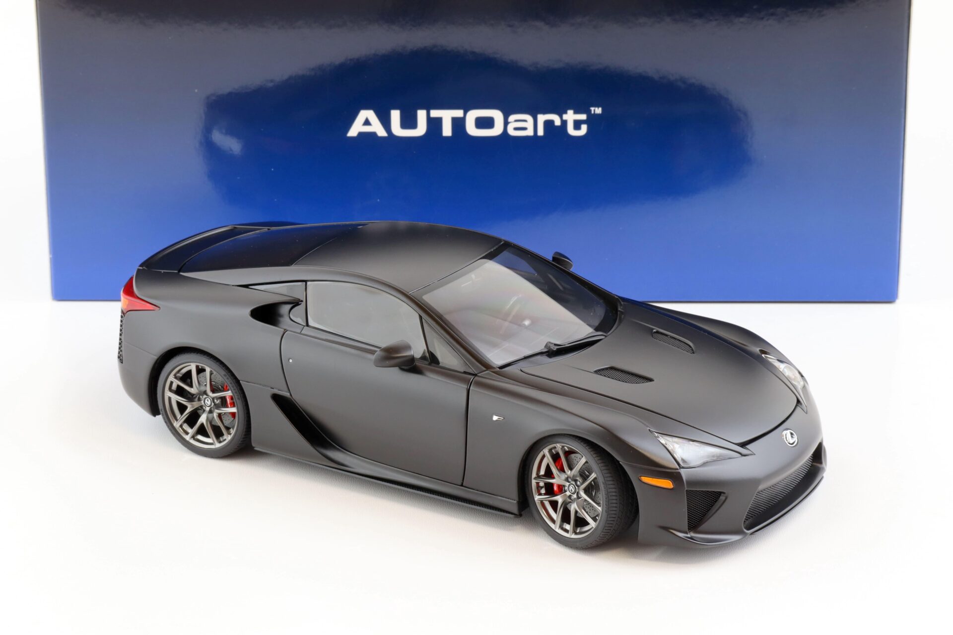1:18 AUTOart Lexus LFA 2010 matt black 78852