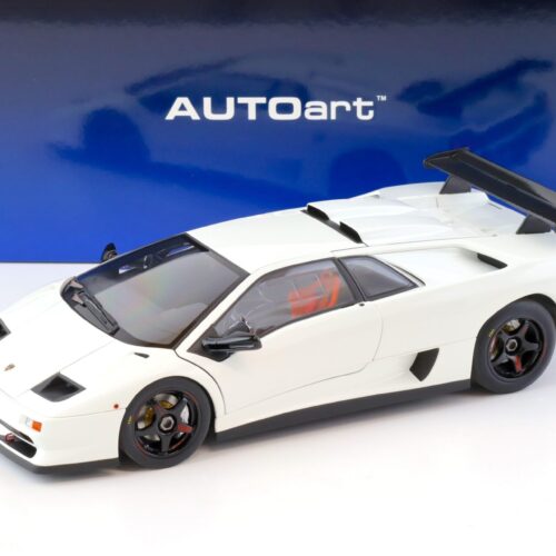 1:18 AUTOart Lamborghini Diablo SV-R 1996 Impact white 79149