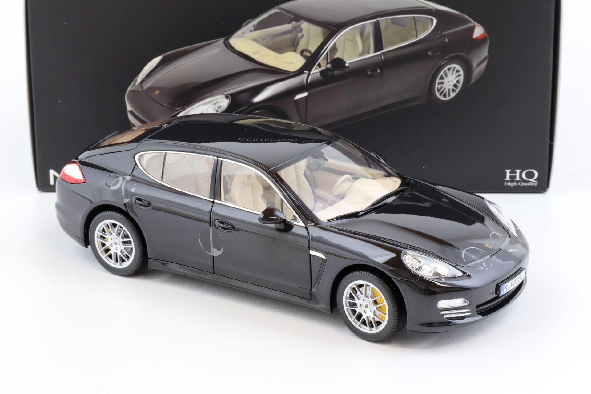 1:18 Norev Porsche Panamera 4S 2009 black 187617
