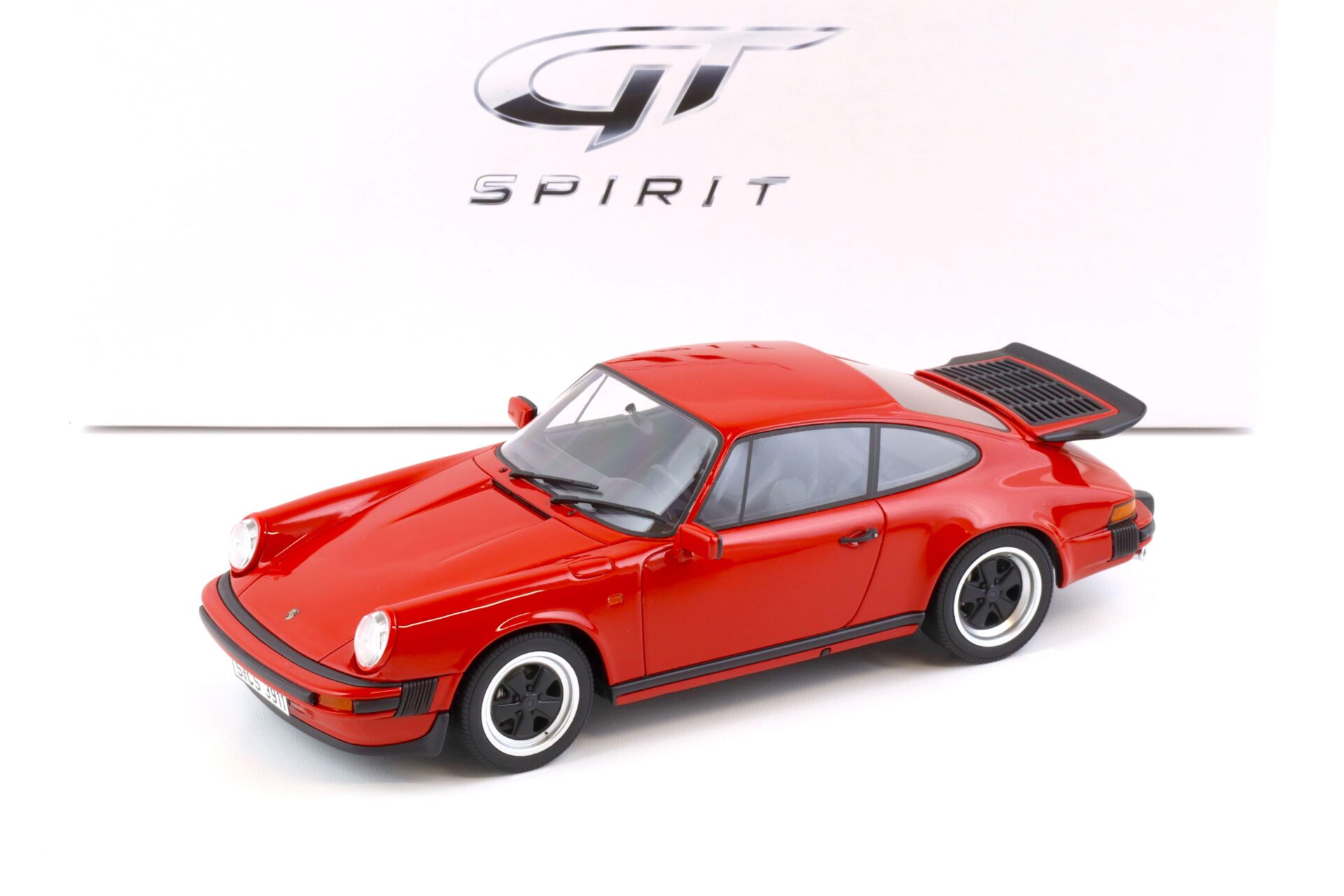 1:18 GT Spirit GT013A Porsche 911 Carrera 3.2 CS Clubsport indisch red