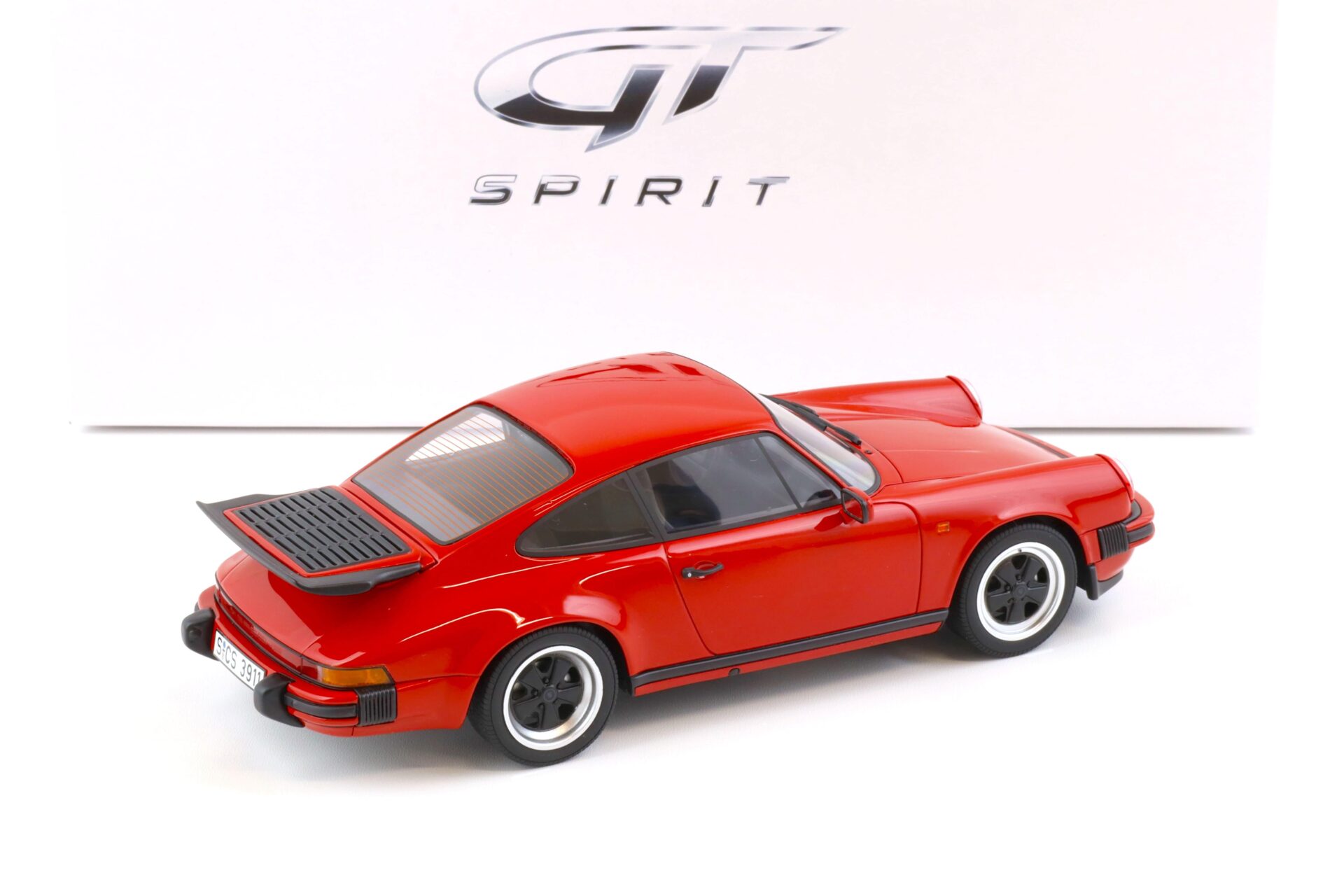 1:18 GT Spirit GT013A Porsche 911 Carrera 3.2 CS Clubsport indisch red