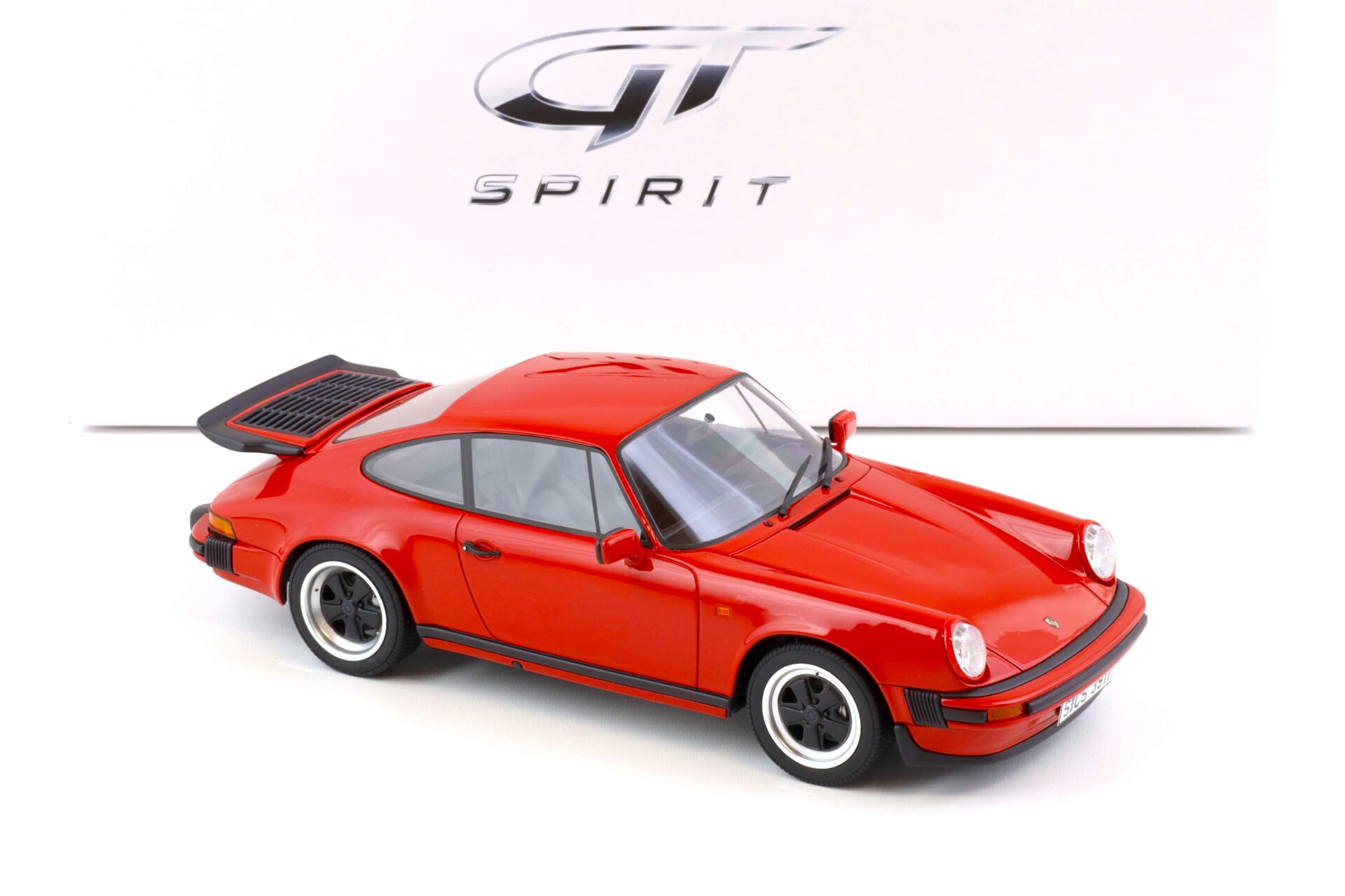 1:18 GT Spirit GT013A Porsche 911 Carrera 3.2 CS Clubsport indisch red