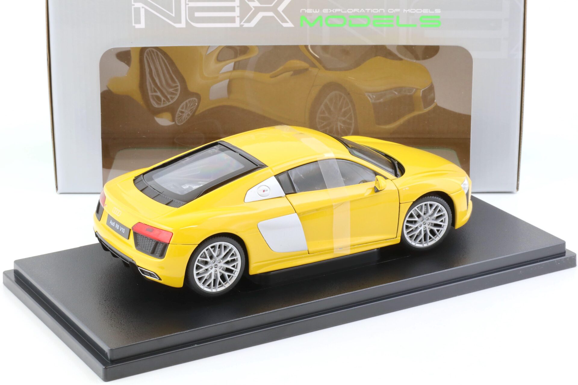 1:18 Welly Audi R8 V10 Coupe yellow 2016