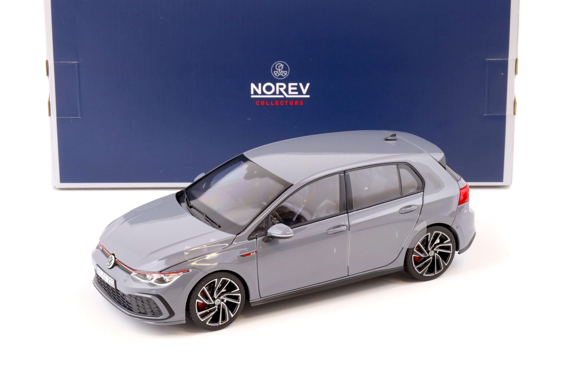 ID 71373 orig.jpg 1:18 Norev VW Golf 8 VIII GTI 2021 grey 188590
