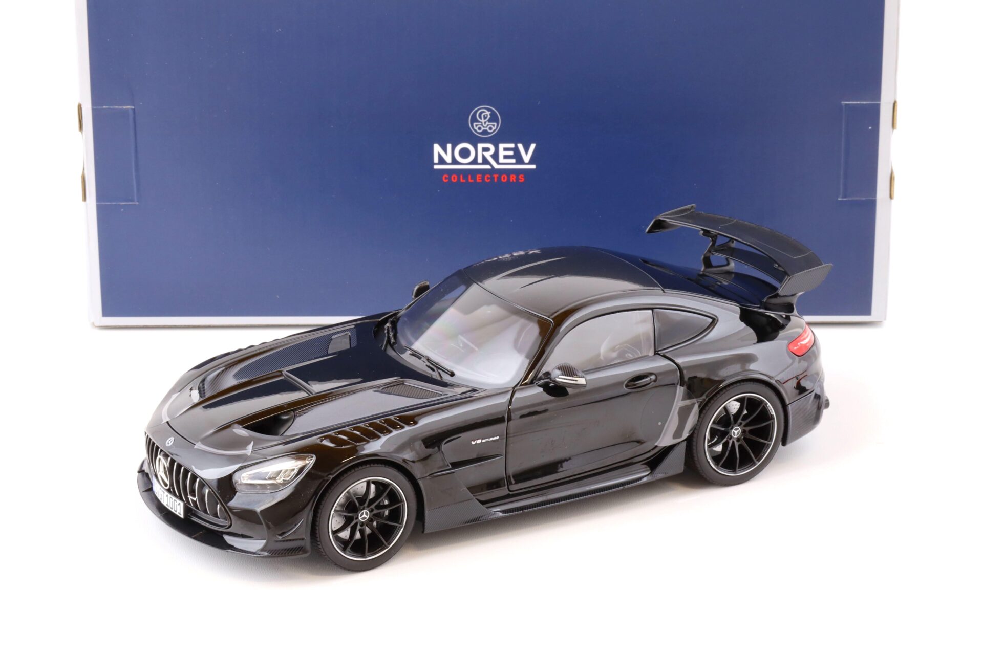 1:18 Norev Mercedes AMG GT Black Series 2021 black 183900