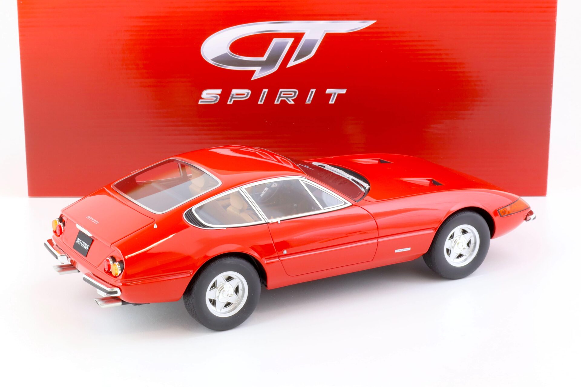 1:12 GT Spirit GT119 Ferrari 365 GTB/4 Daytona Coupe red