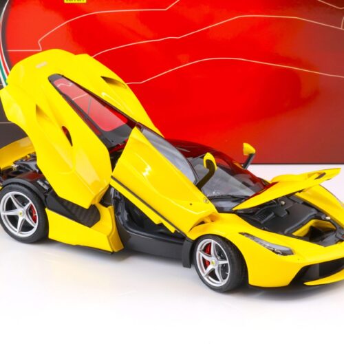 1:18 BBR Ferrari LaFerrari yellow/ black FULL OPENING
