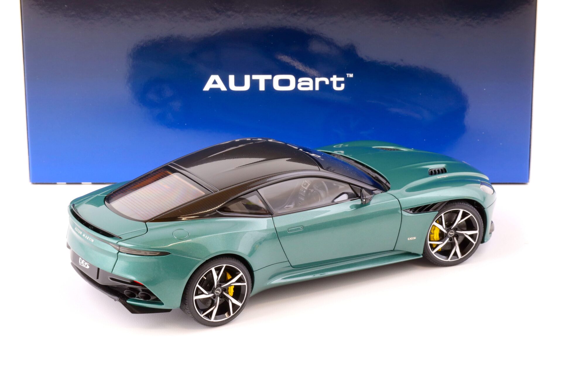 1:18 AUTOart Aston Martin DBS Superleggera Racing green metallic 70297