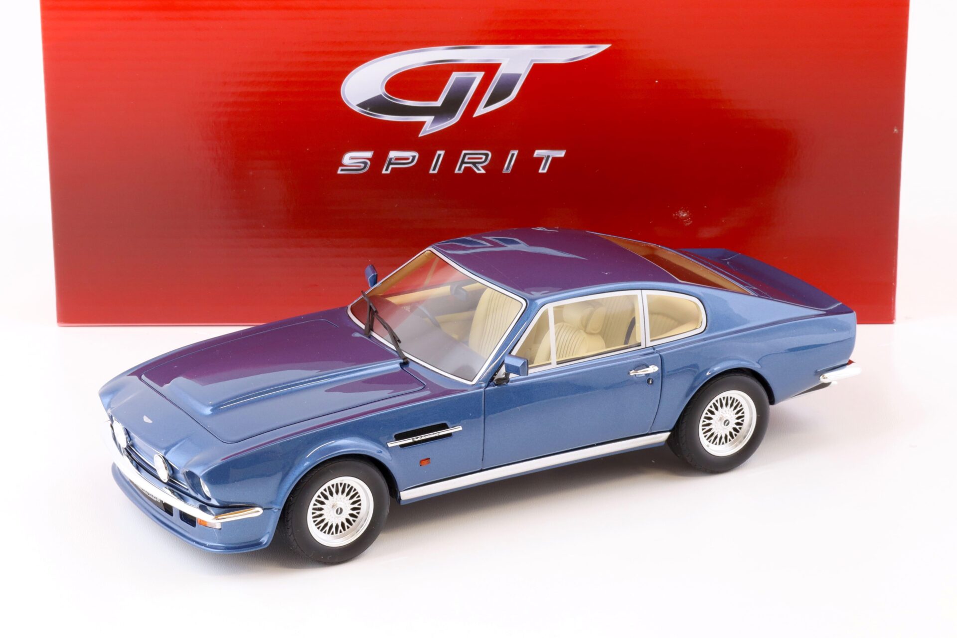 1:18 GT Spirit GT744 Aston Martin V8 Vantage V580 X-Pack blue metallic