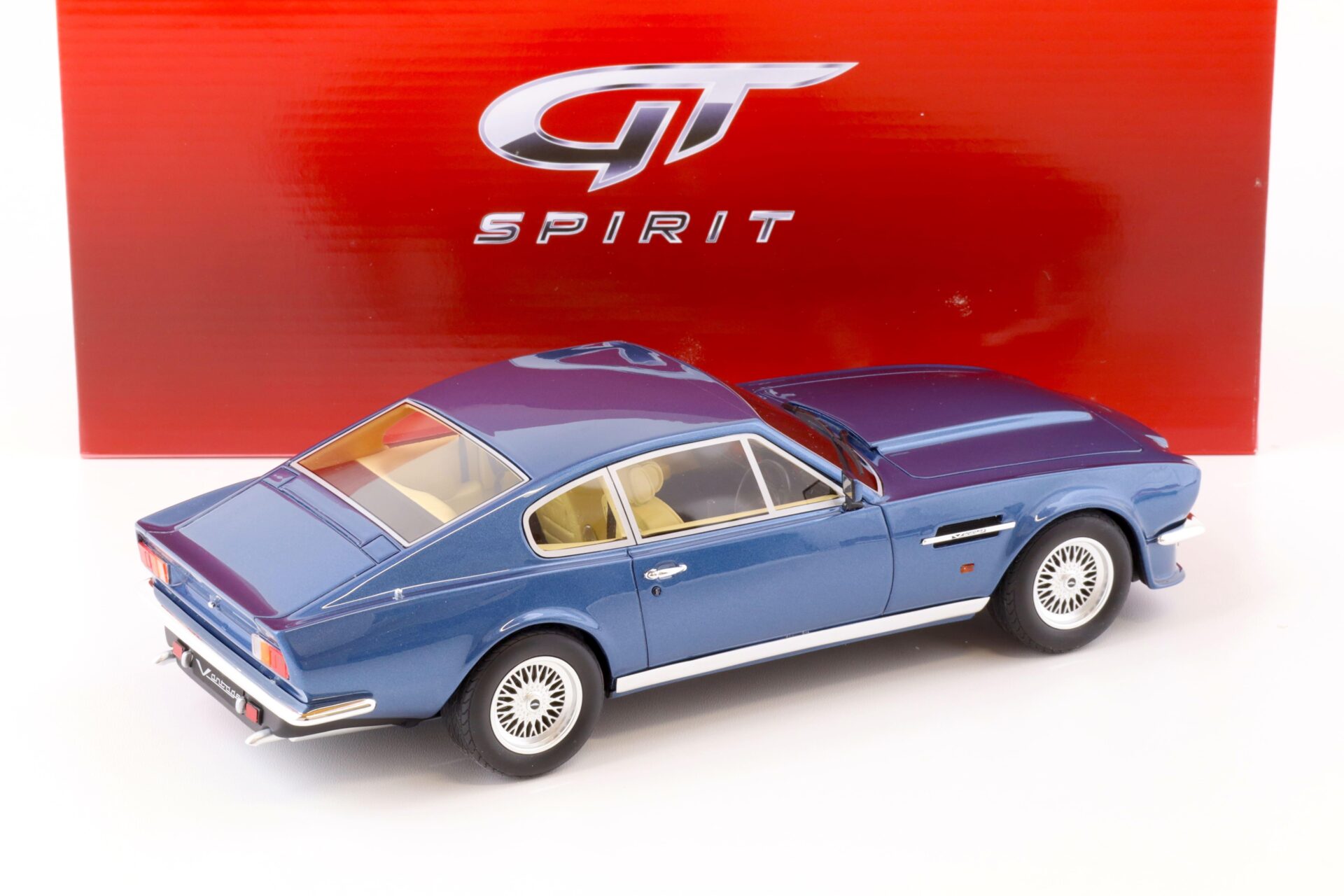 1:18 GT Spirit GT744 Aston Martin V8 Vantage V580 X-Pack blue metallic