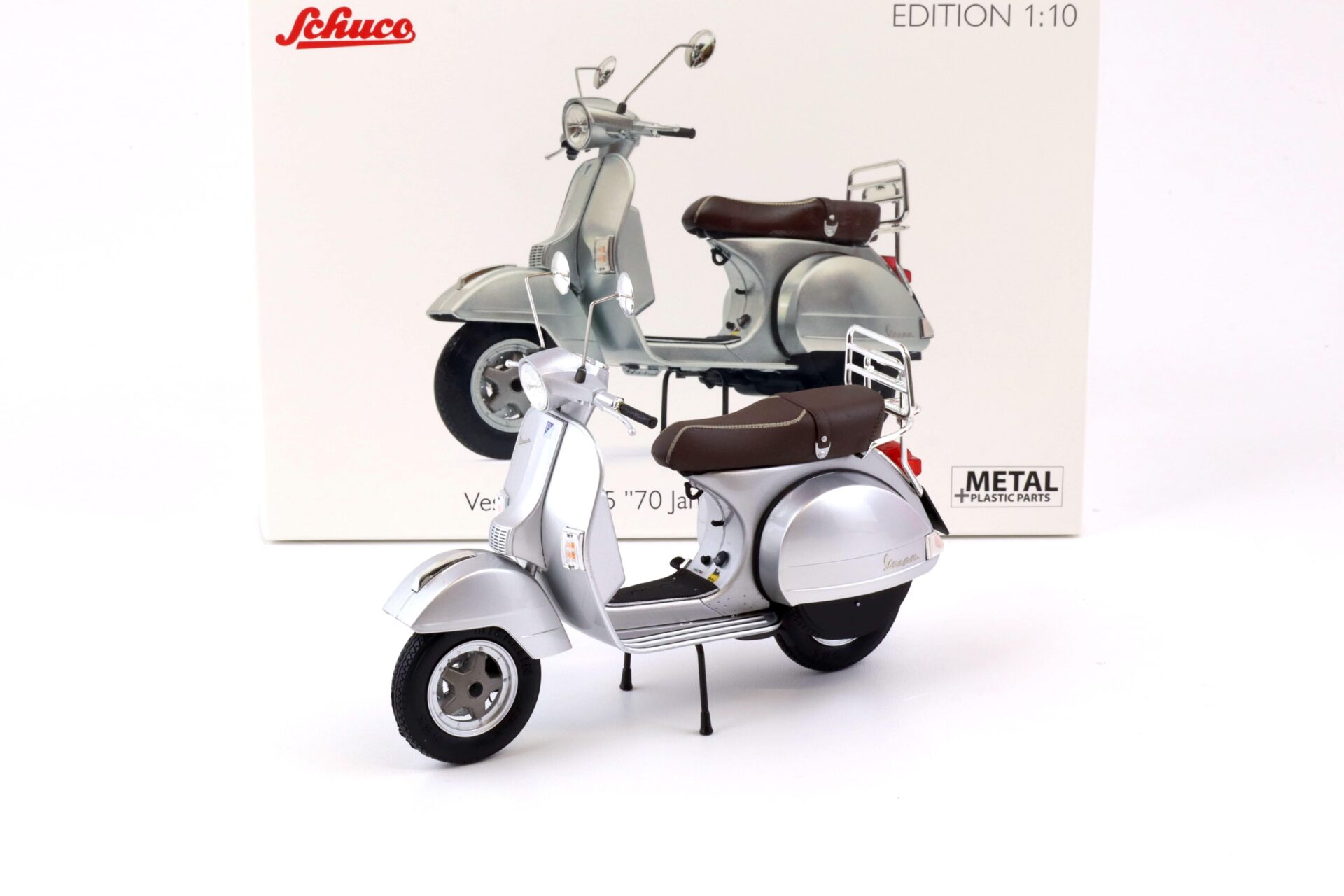 ID 71749 orig.jpg 1:10 Schuco Vespa PX 125 silver metallic "70 Jahre Sonderedition"