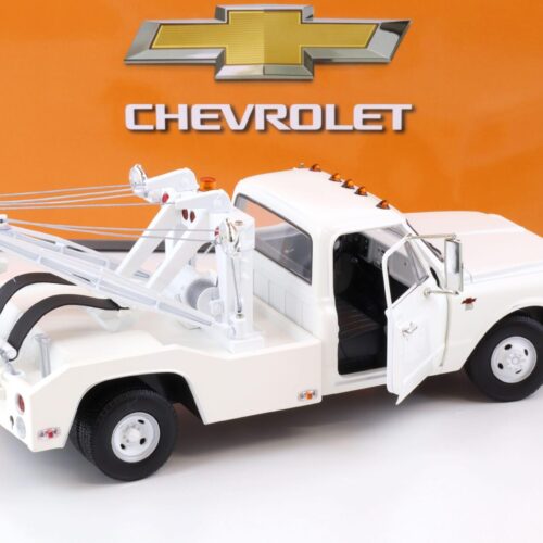1:18 Greenlight 1968 Chevrolet C-30 Dually Wrecker Abschlepper white