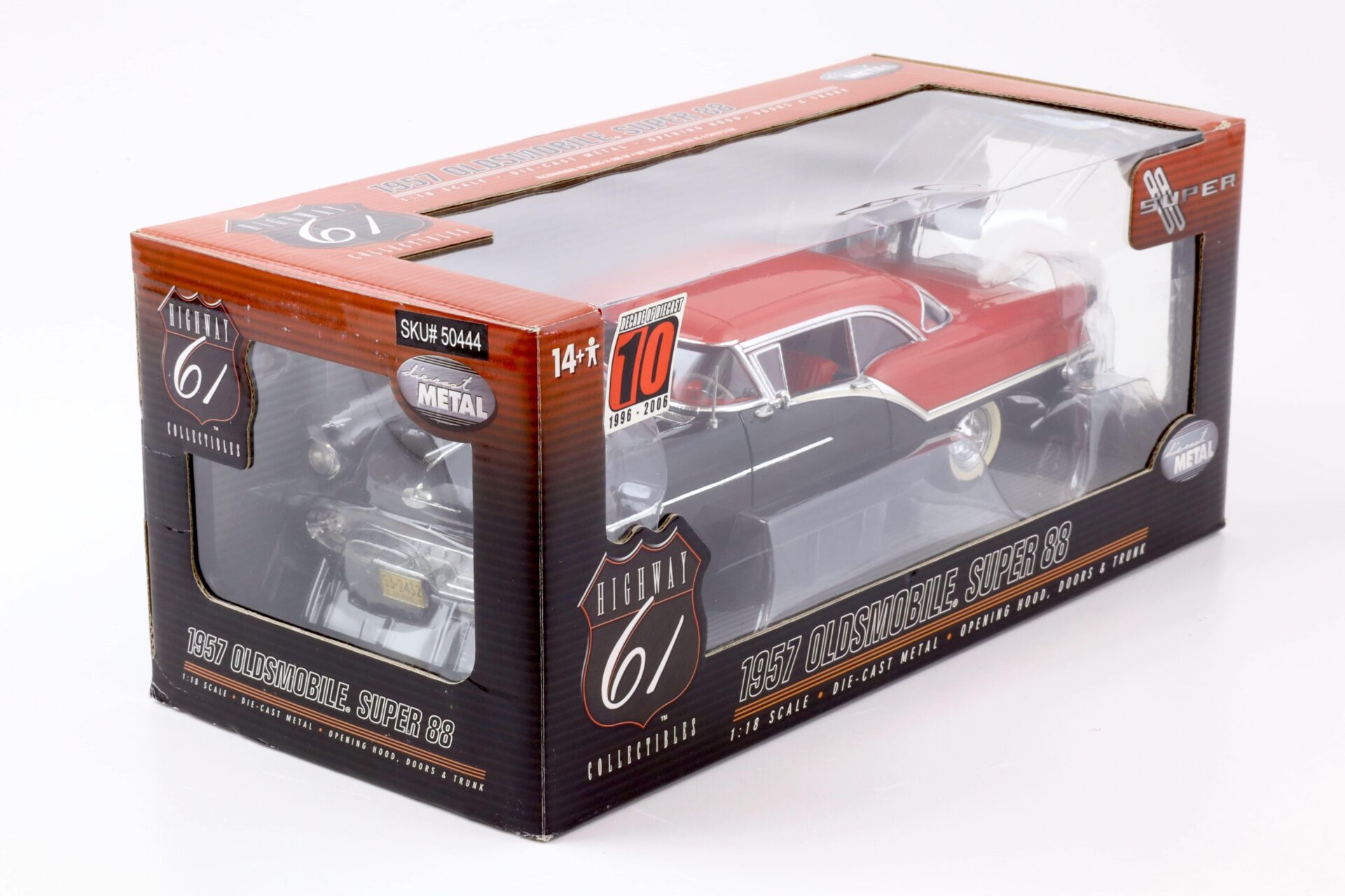 1:18 Highway61 1957 Oldsmobile Super 88 black/ red 50444