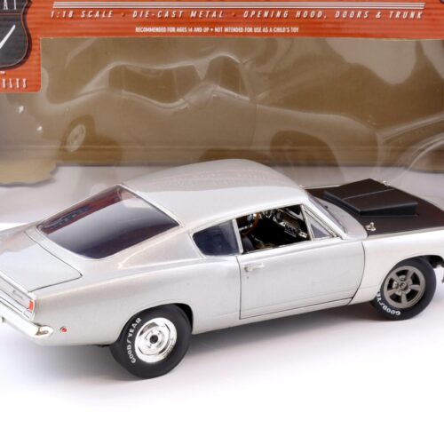 1:18 Highway61 1968 Plymouth Barracuda silver/ black 50314A