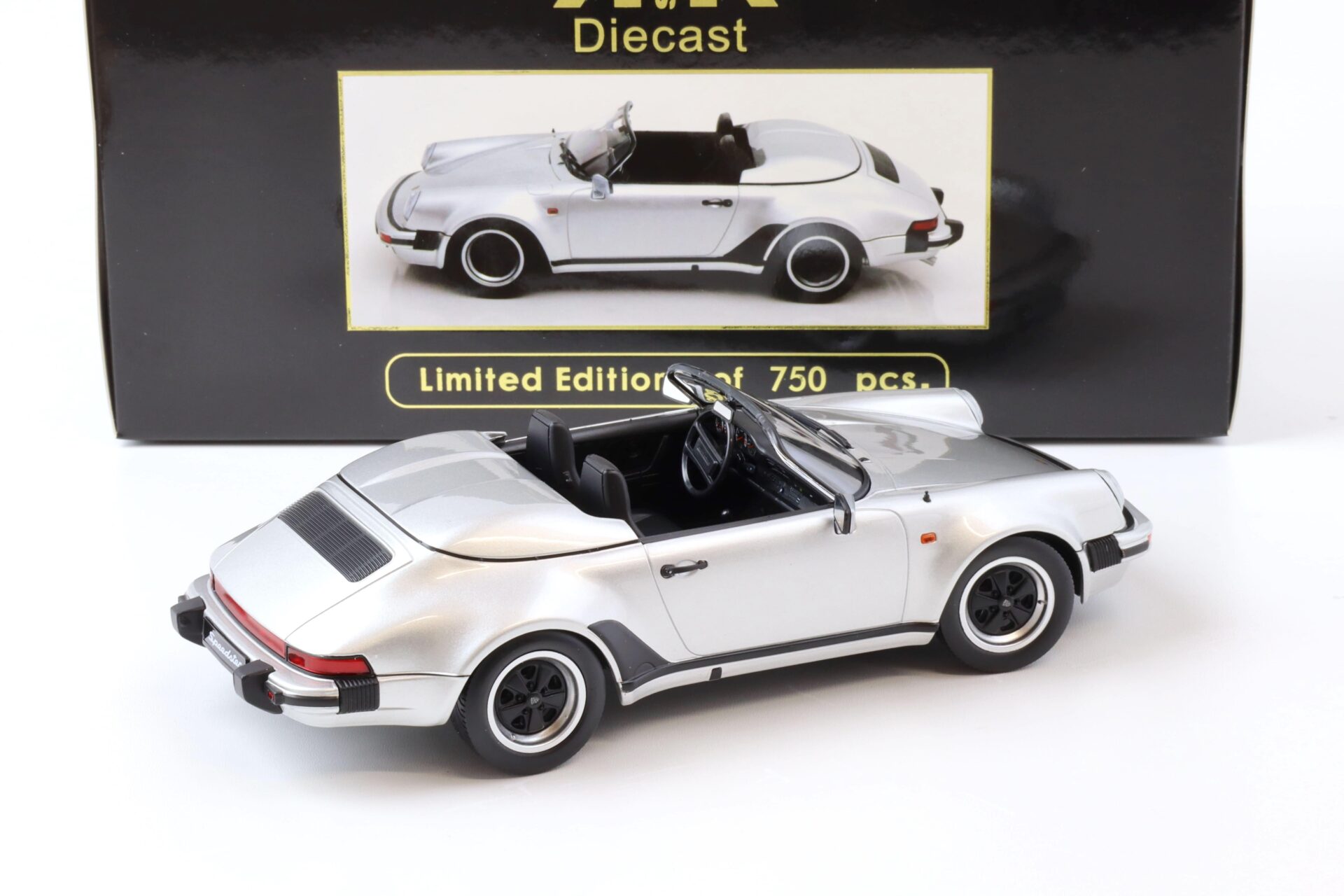 1:18 KK-Scale Porsche 911 Speedster 1989 silver