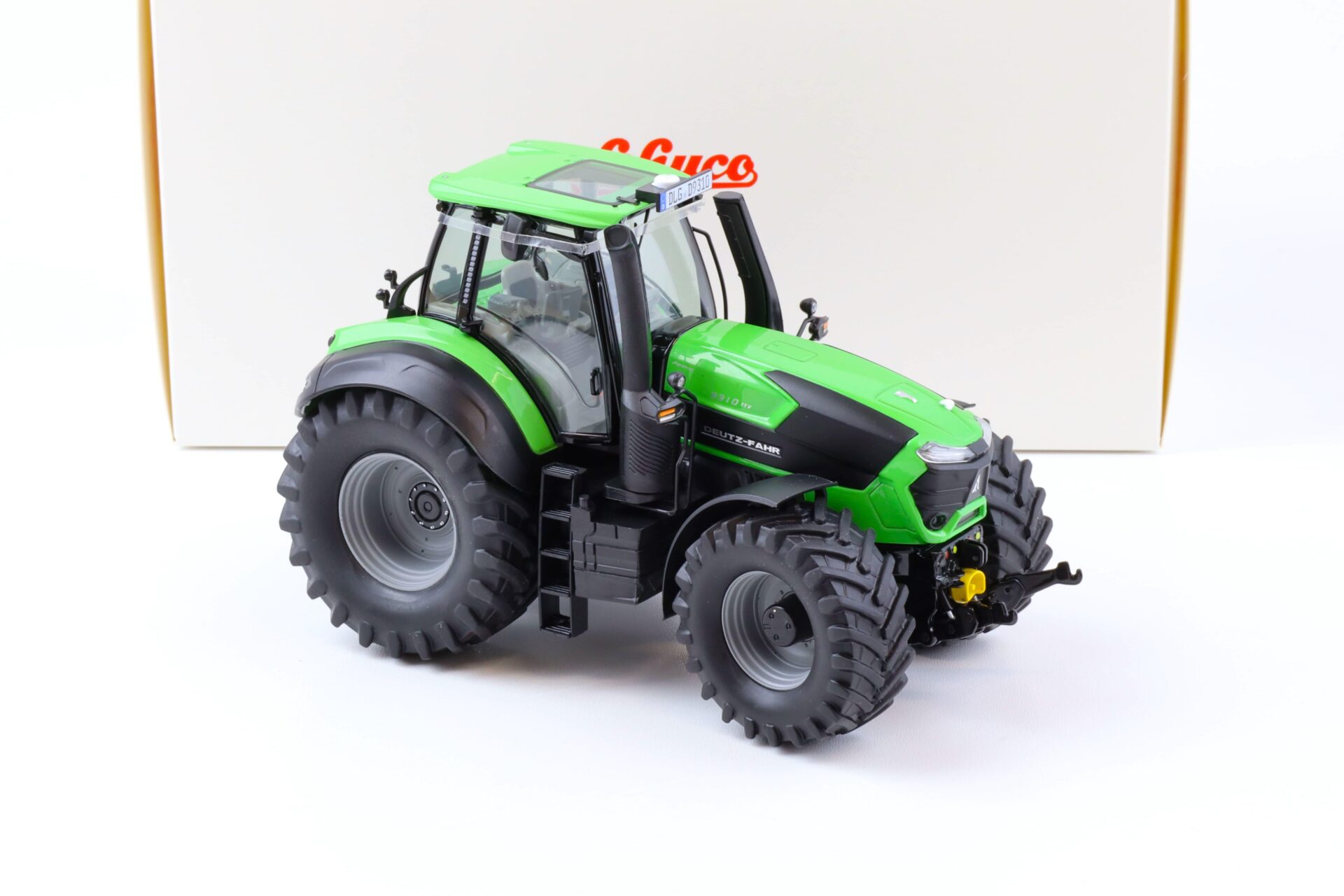 1:32 Schuco Edition Deutz-Fahr 9310 TTV Agrotron Traktor green/ black