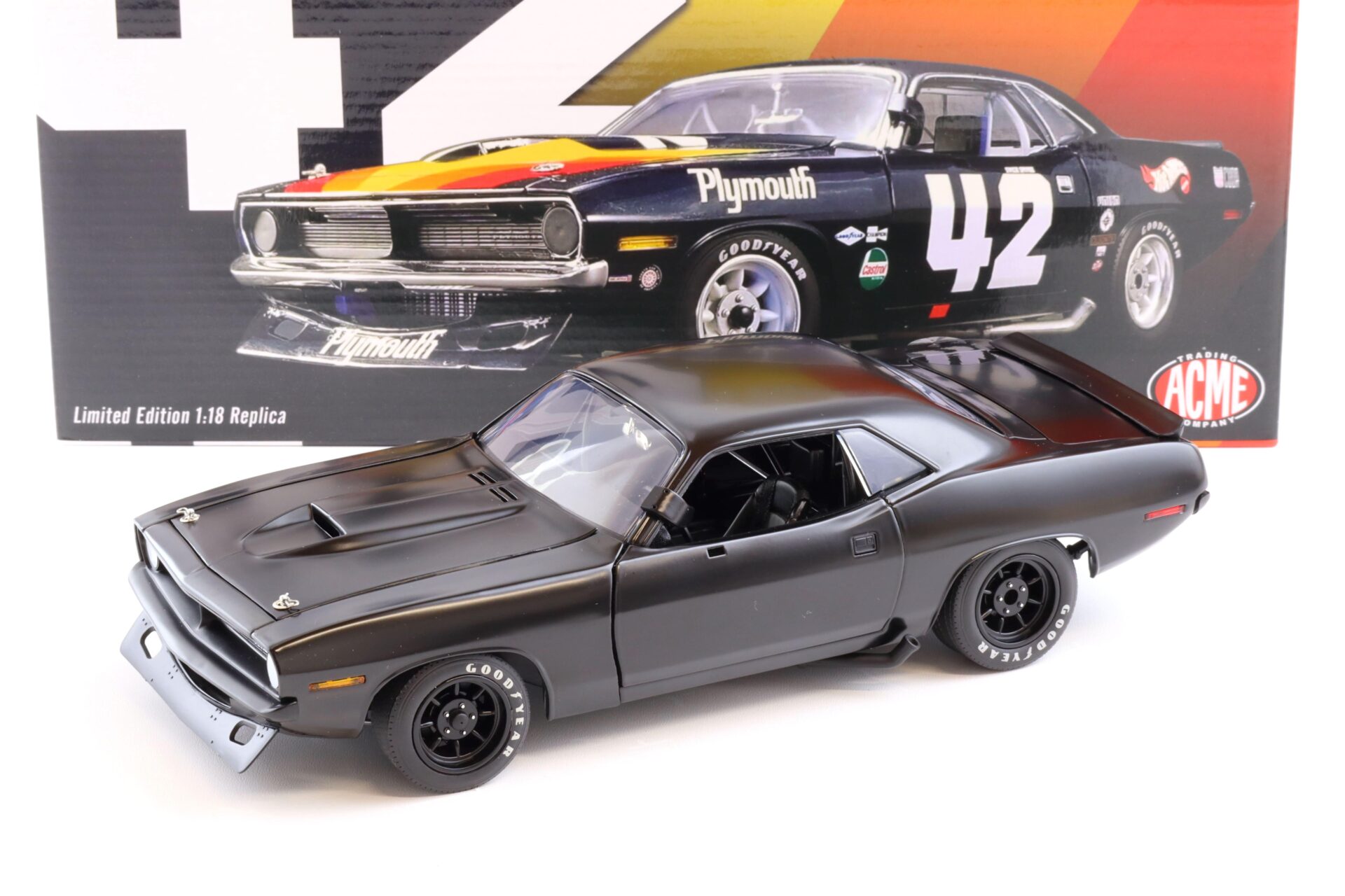 ID 72648 orig.jpg 1:18 ACME 1970 Plymouth Barracuda #42 Swede Savage matt black