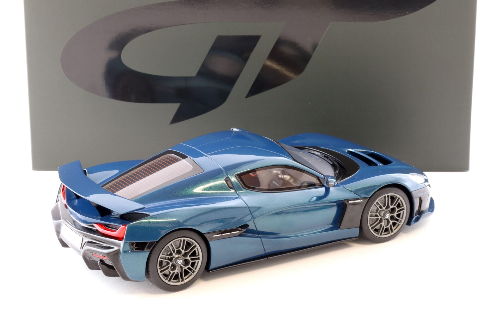 1:18 GT Spirit GT405 Rimac Nevera blue metallic 2021