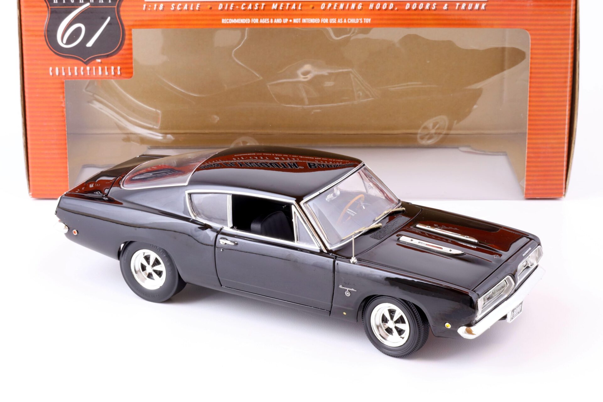 1:18 Highway61 Plymouth Barracuda Super Street Cuda 1968 black