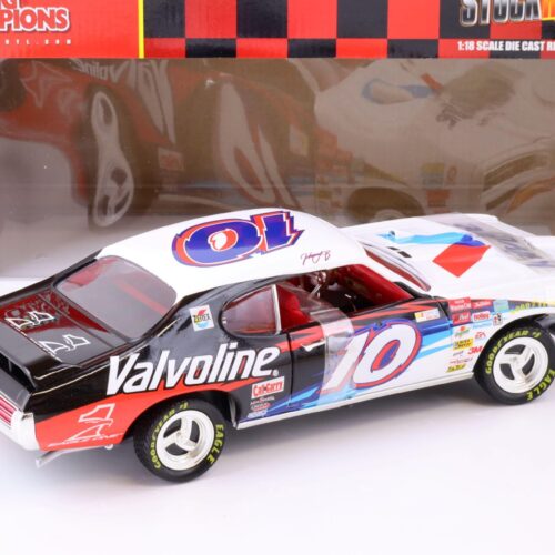 1:18 ERTL 1969 Pontiac GTO Johnny Benson Valvoline Stock Rods #10