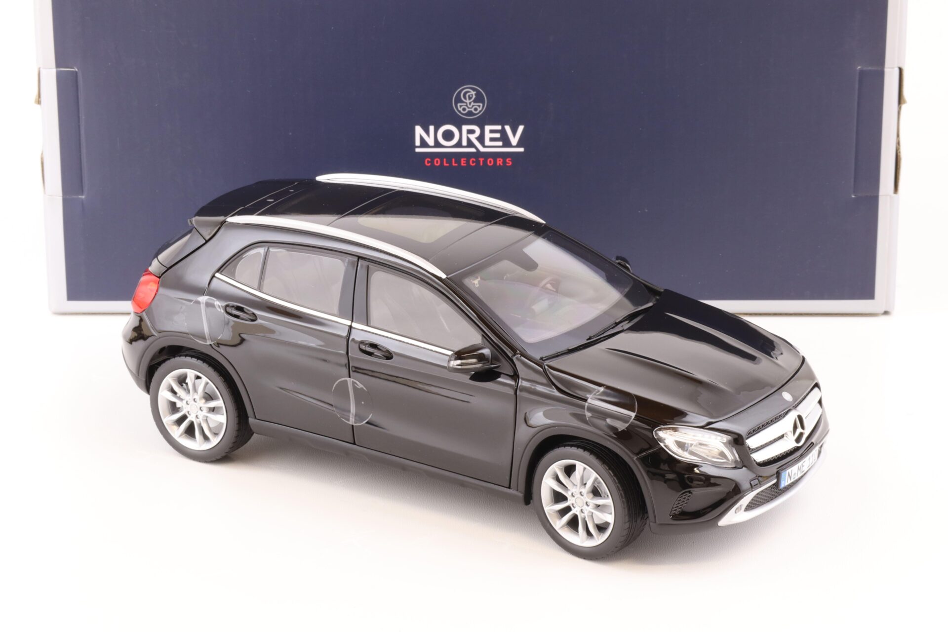 1:18 Norev Mercedes GLA-Klasse 2014 black