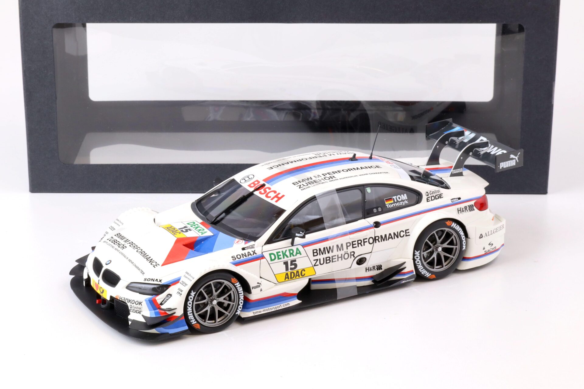 1:18 Minichamps BMW M3 DTM (E92) 2013 Martin Tomczyk Team RMG #15 DEALER VERSION