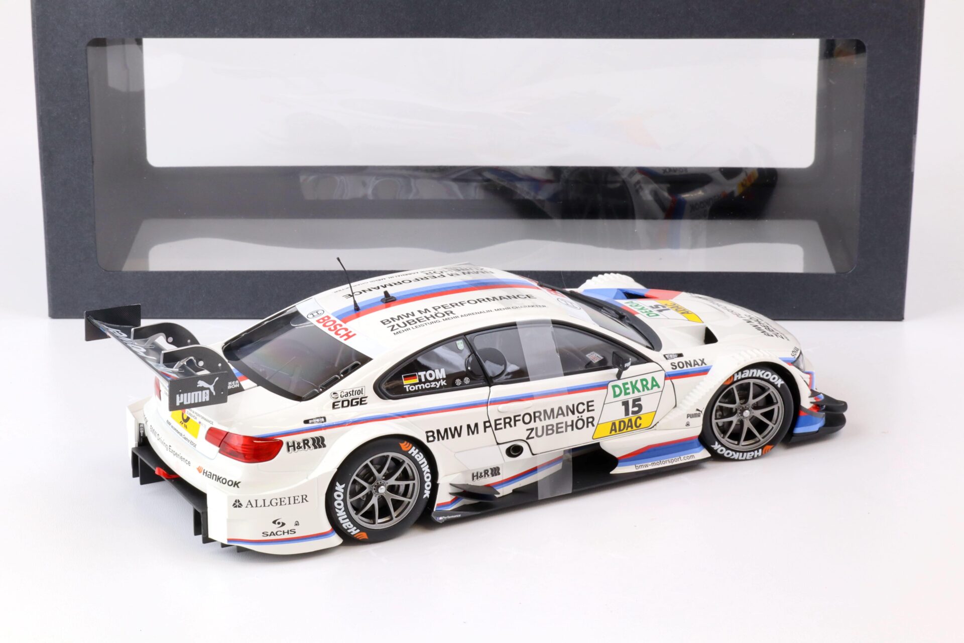 1:18 Minichamps BMW M3 DTM (E92) 2013 Martin Tomczyk Team RMG #15 DEALER VERSION