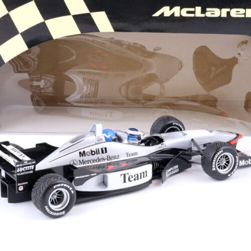 1:18 Minichamps McLaren Mercedes MP4-98T Mika & Erja Hakkinen 2000