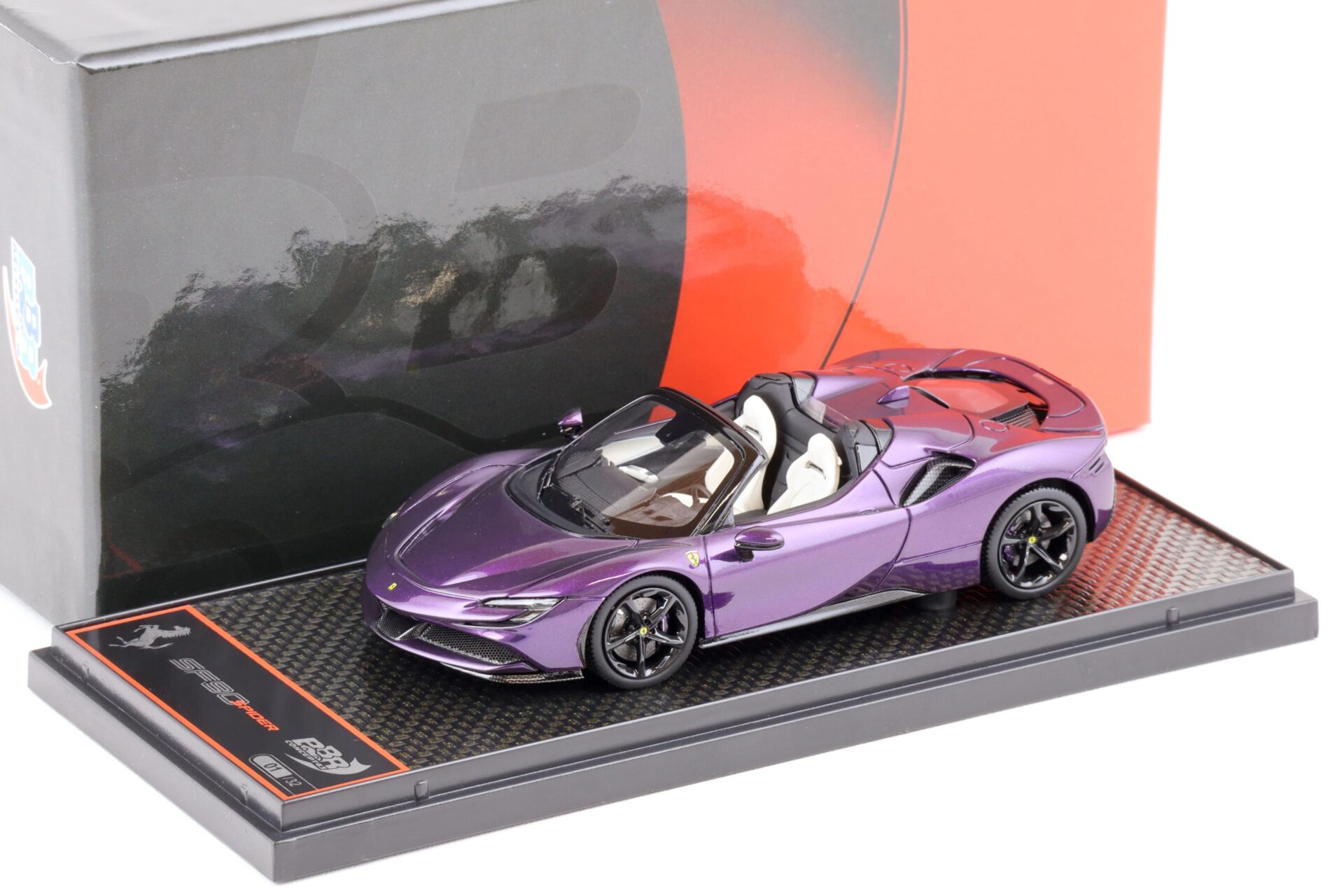 1:43 BBR Ferrari SF90 Spider Viola Hong Kong Gloss - Limited 32 pcs.
