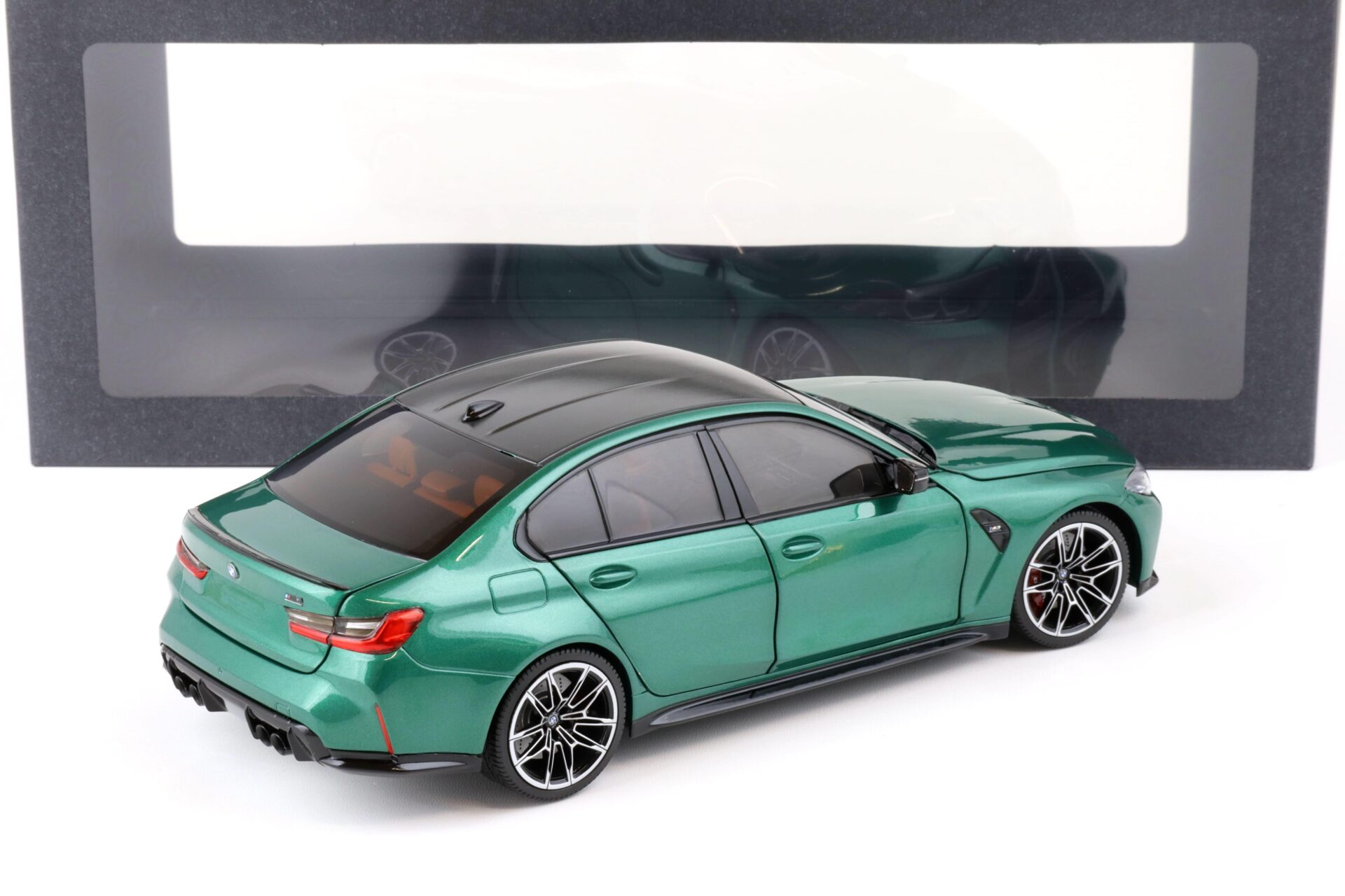 1:18 Minichamps BMW M3 G80 Competition green metallic 2020 DEALER VERSION