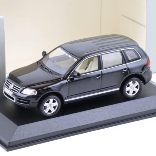 1:43 Minichamps VW Touareg SUV black DEALER VERSION