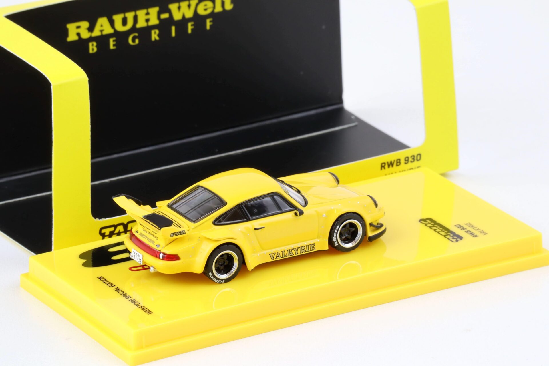 1:64 Tarmac Works Porsche 911 930 RWB VALKYRIE yellow