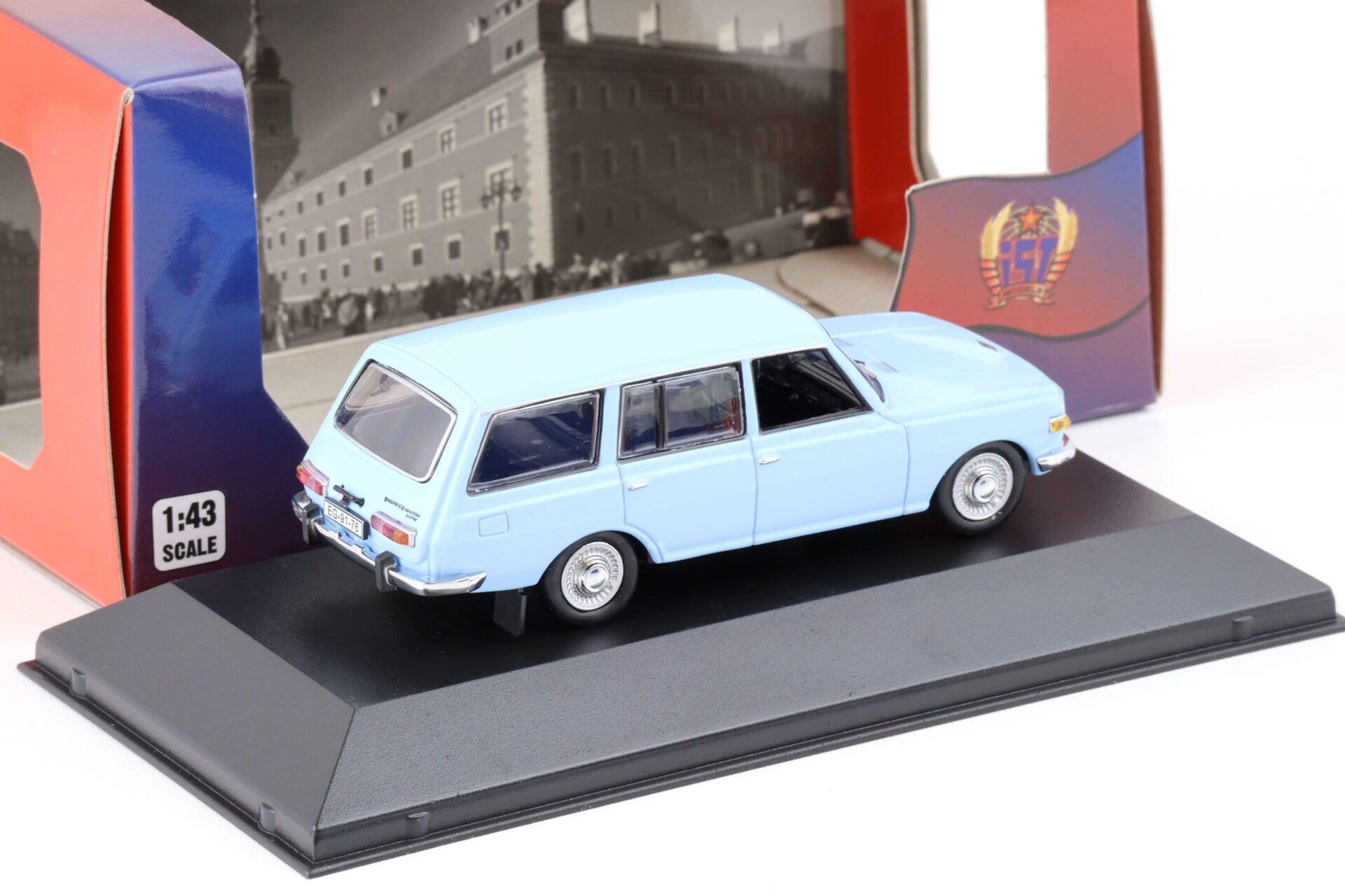 1:43 IST Models 1972 Wartburg 353 Kombi light blue