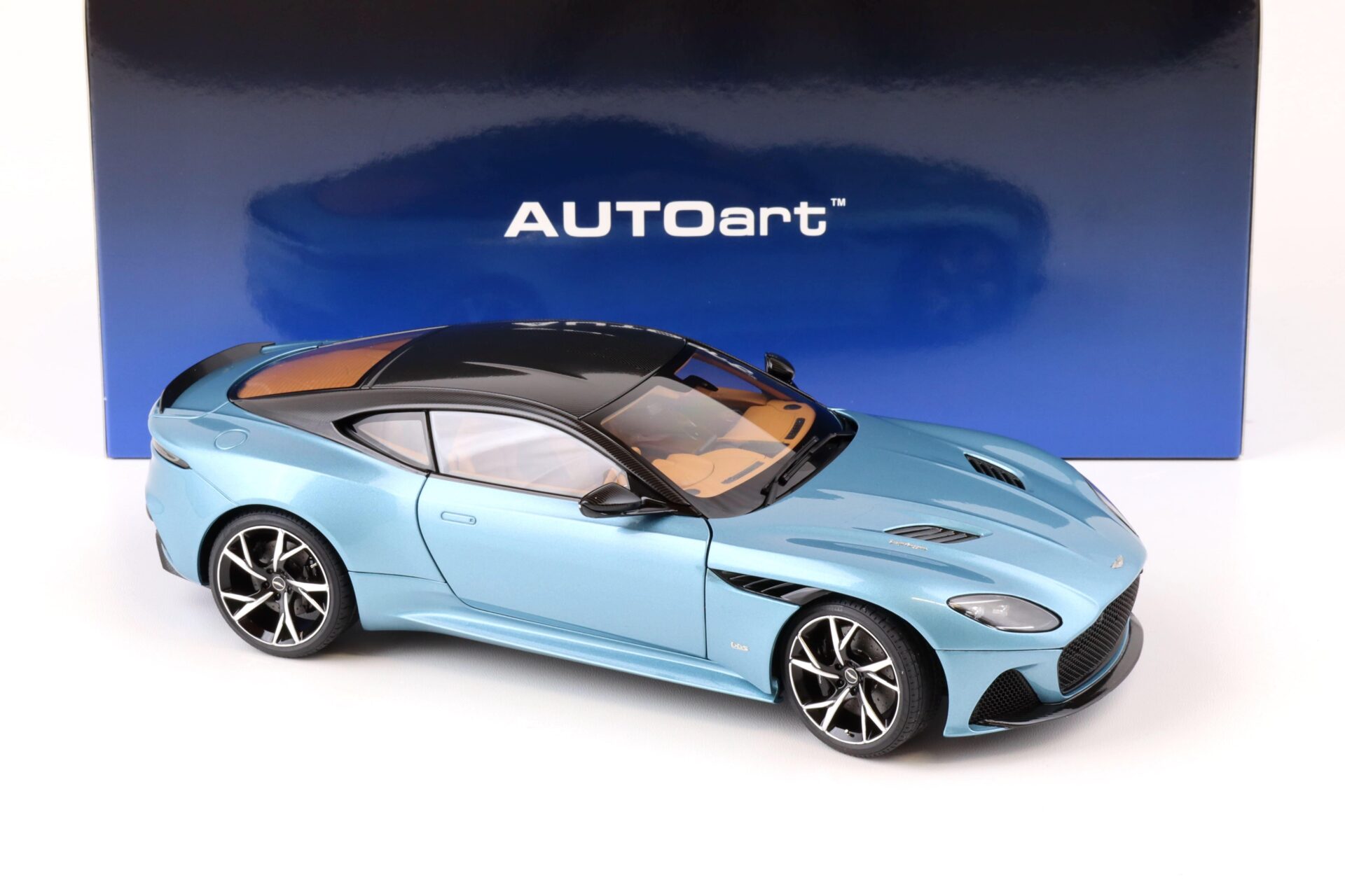 1:18 AUTOart Aston Martin DBS Superleggera Caribbean pearl blue 70299