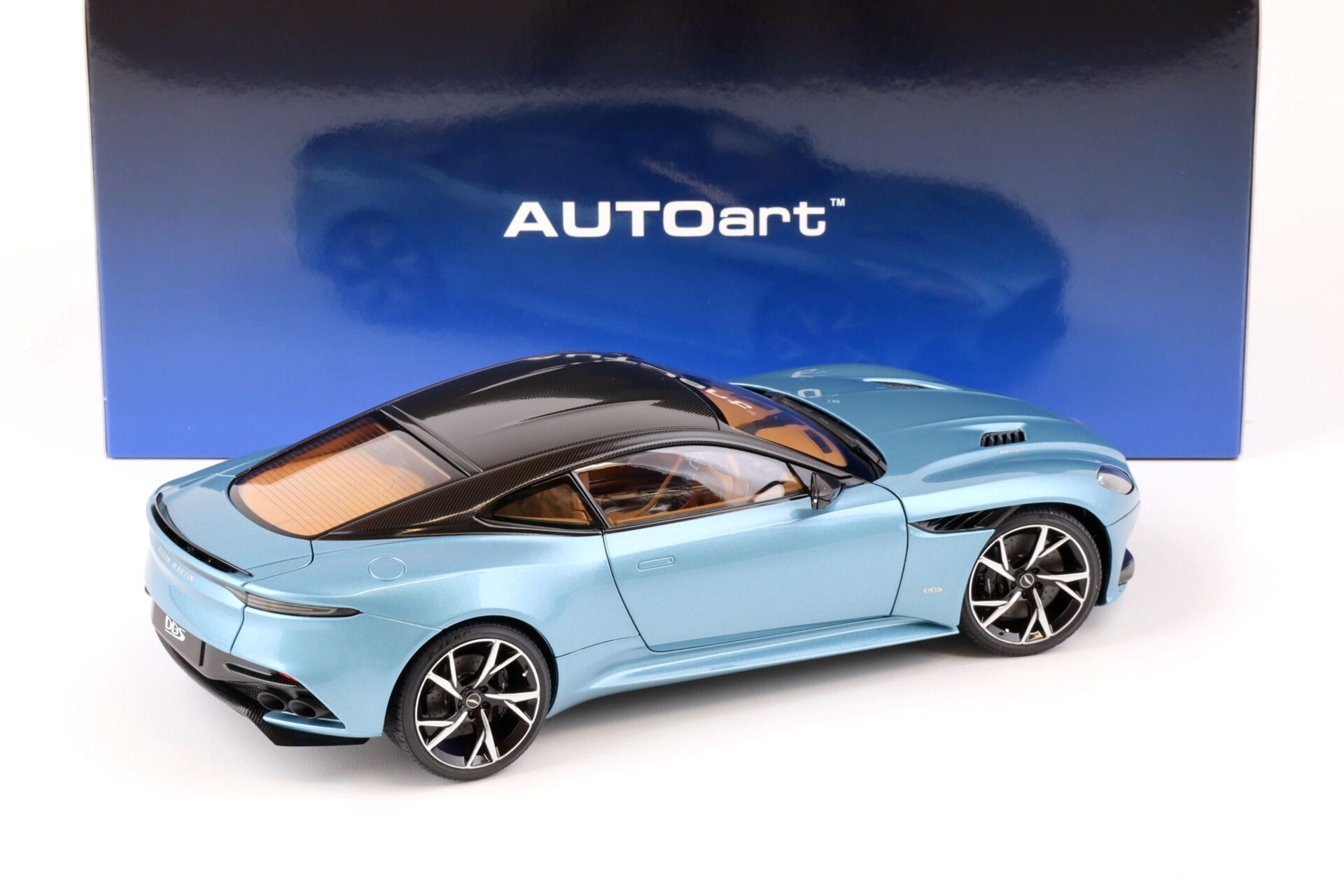 1:18 AUTOart Aston Martin DBS Superleggera Caribbean pearl blue 70299