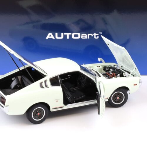 1:18 AUTOart Toyota Celica Liftback 2000 GT (RA25) 1973 white 78766