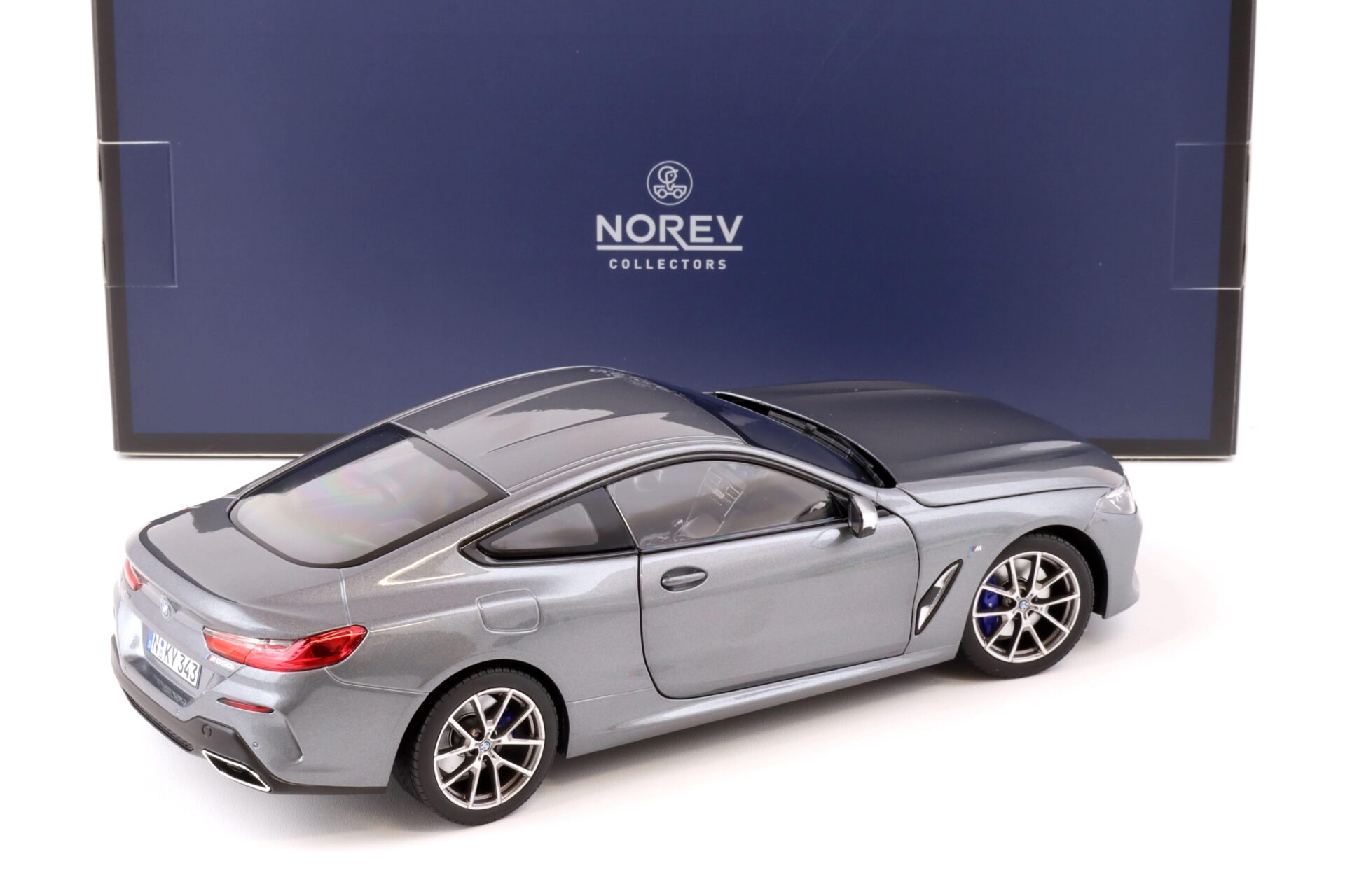 1:18 Norev BMW M850i Coupe (G15) grey metallic 2018 - Limited 200 pcs