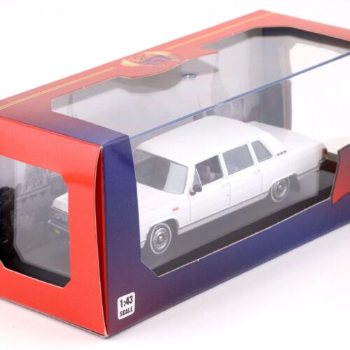 1:43 IST Models 1978 GAZ 14 Chaika white - Image 3