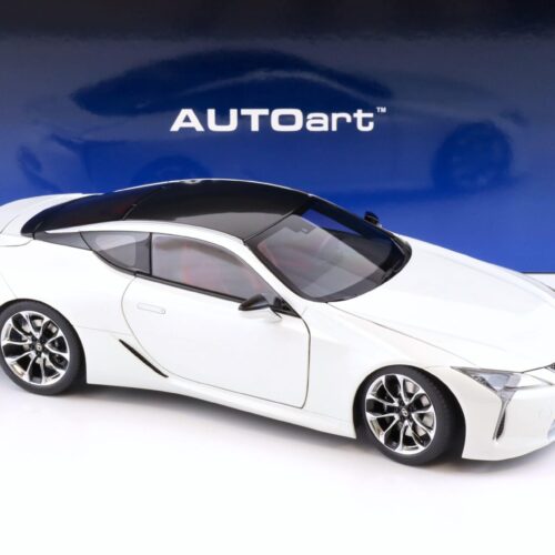 1:18 AUTOart Lexus LC500 Coupe metallic white/ dark rose interior 78872